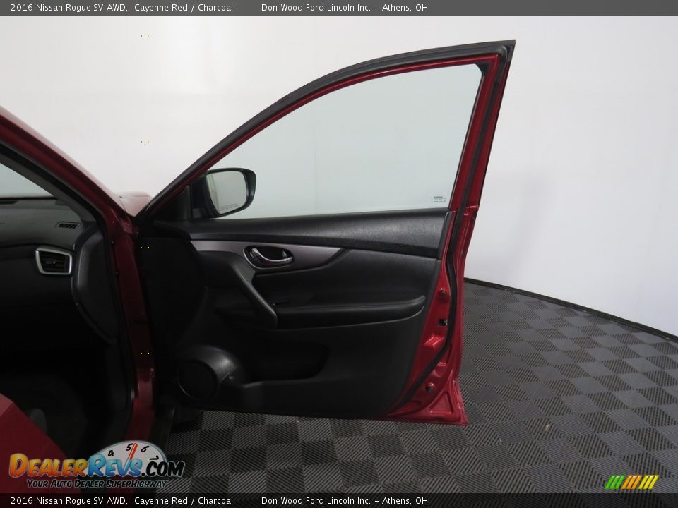2016 Nissan Rogue SV AWD Cayenne Red / Charcoal Photo #29