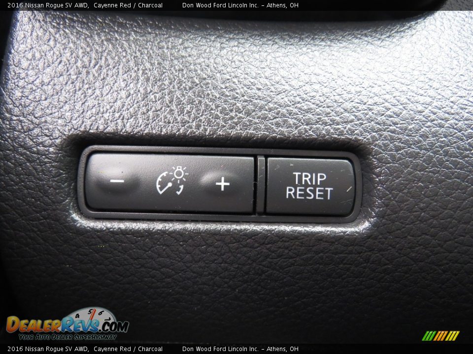 2016 Nissan Rogue SV AWD Cayenne Red / Charcoal Photo #36