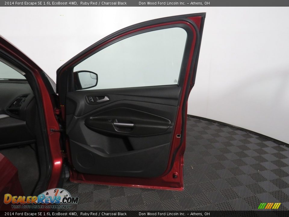 2014 Ford Escape SE 1.6L EcoBoost 4WD Ruby Red / Charcoal Black Photo #30