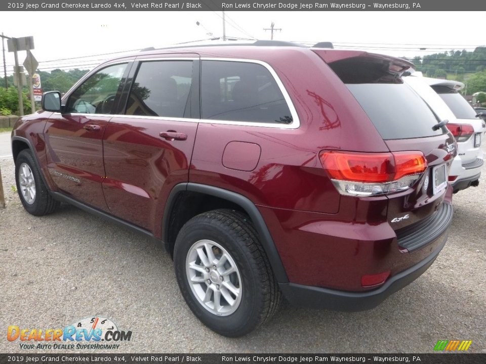 2019 Jeep Grand Cherokee Laredo 4x4 Velvet Red Pearl / Black Photo #9
