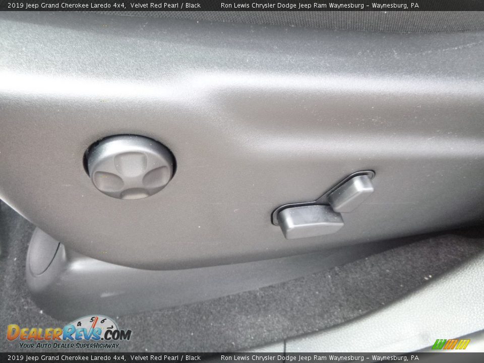 2019 Jeep Grand Cherokee Laredo 4x4 Velvet Red Pearl / Black Photo #13