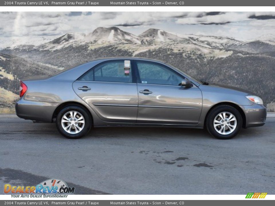 2004 Toyota Camry LE V6 Phantom Gray Pearl / Taupe Photo #2