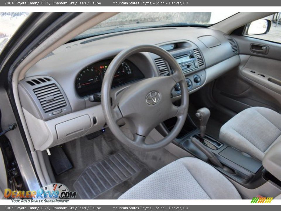 2004 Toyota Camry LE V6 Phantom Gray Pearl / Taupe Photo #10