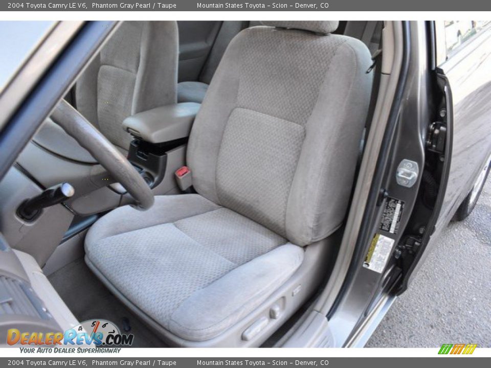 2004 Toyota Camry LE V6 Phantom Gray Pearl / Taupe Photo #12