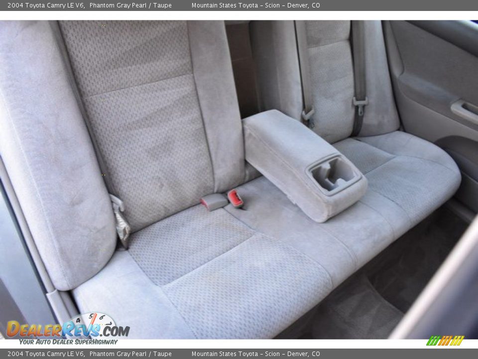 2004 Toyota Camry LE V6 Phantom Gray Pearl / Taupe Photo #23