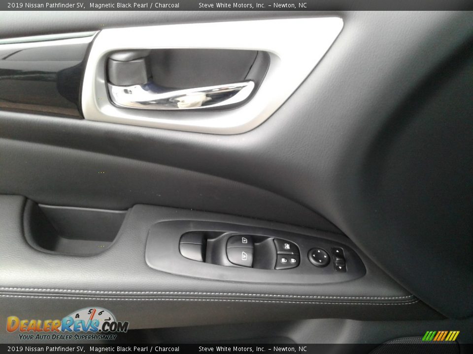 2019 Nissan Pathfinder SV Magnetic Black Pearl / Charcoal Photo #9