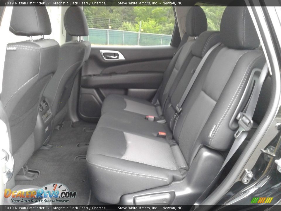 2019 Nissan Pathfinder SV Magnetic Black Pearl / Charcoal Photo #11