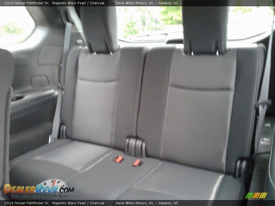 2019 Nissan Pathfinder SV Magnetic Black Pearl / Charcoal Photo #12