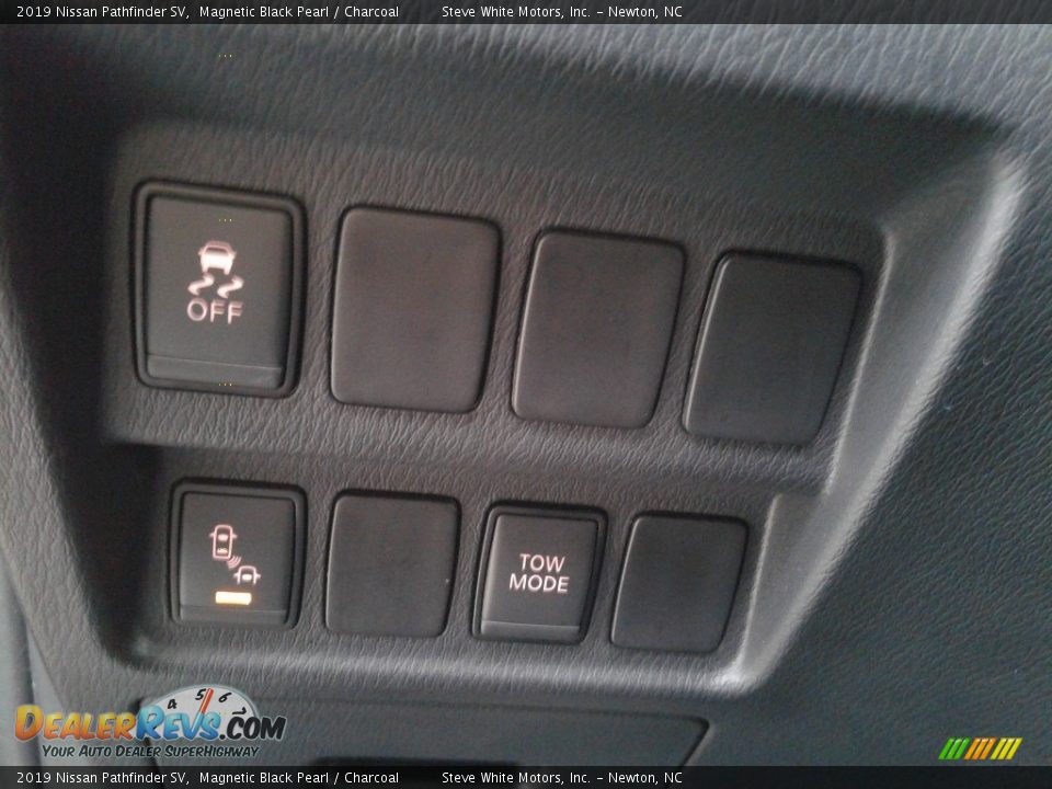 2019 Nissan Pathfinder SV Magnetic Black Pearl / Charcoal Photo #19