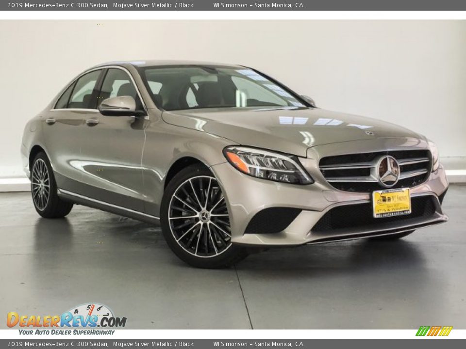 Front 3/4 View of 2019 Mercedes-Benz C 300 Sedan Photo #12