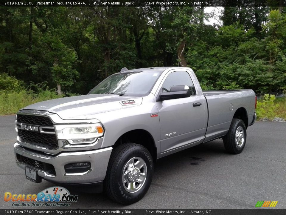 Front 3/4 View of 2019 Ram 2500 Tradesman Regular Cab 4x4 Photo #2