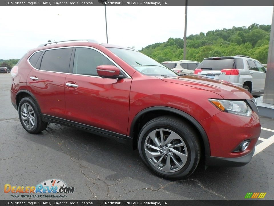 2015 Nissan Rogue SL AWD Cayenne Red / Charcoal Photo #4