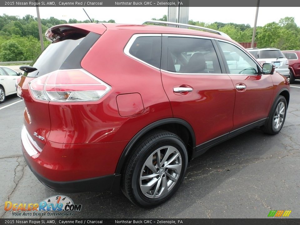 2015 Nissan Rogue SL AWD Cayenne Red / Charcoal Photo #8