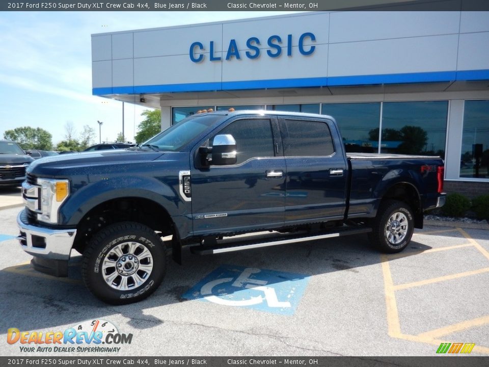 2017 Ford F250 Super Duty XLT Crew Cab 4x4 Blue Jeans / Black Photo #2