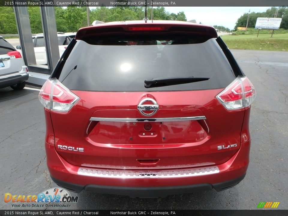 2015 Nissan Rogue SL AWD Cayenne Red / Charcoal Photo #11