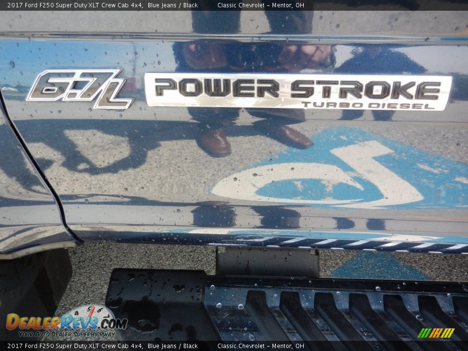 2017 Ford F250 Super Duty XLT Crew Cab 4x4 Blue Jeans / Black Photo #11