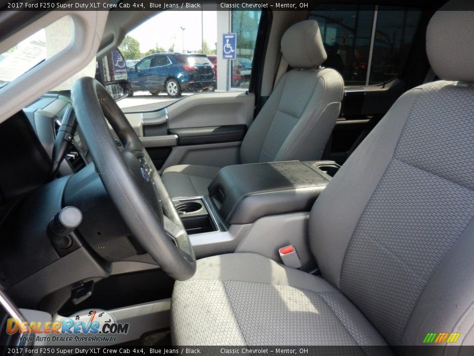 2017 Ford F250 Super Duty XLT Crew Cab 4x4 Blue Jeans / Black Photo #12