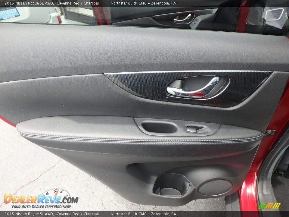 2015 Nissan Rogue SL AWD Cayenne Red / Charcoal Photo #18