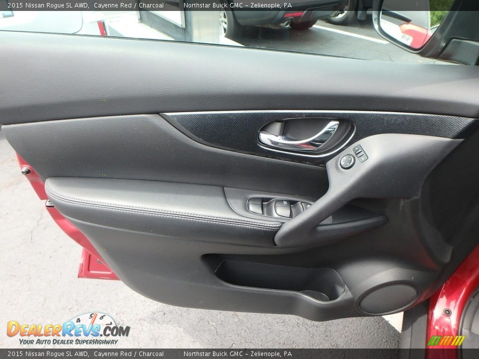 2015 Nissan Rogue SL AWD Cayenne Red / Charcoal Photo #19