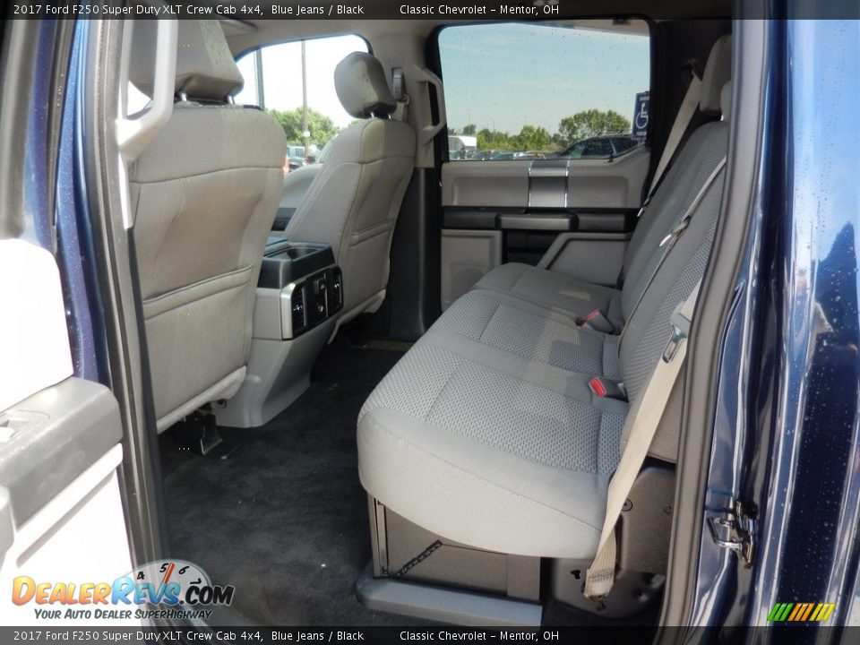 2017 Ford F250 Super Duty XLT Crew Cab 4x4 Blue Jeans / Black Photo #20