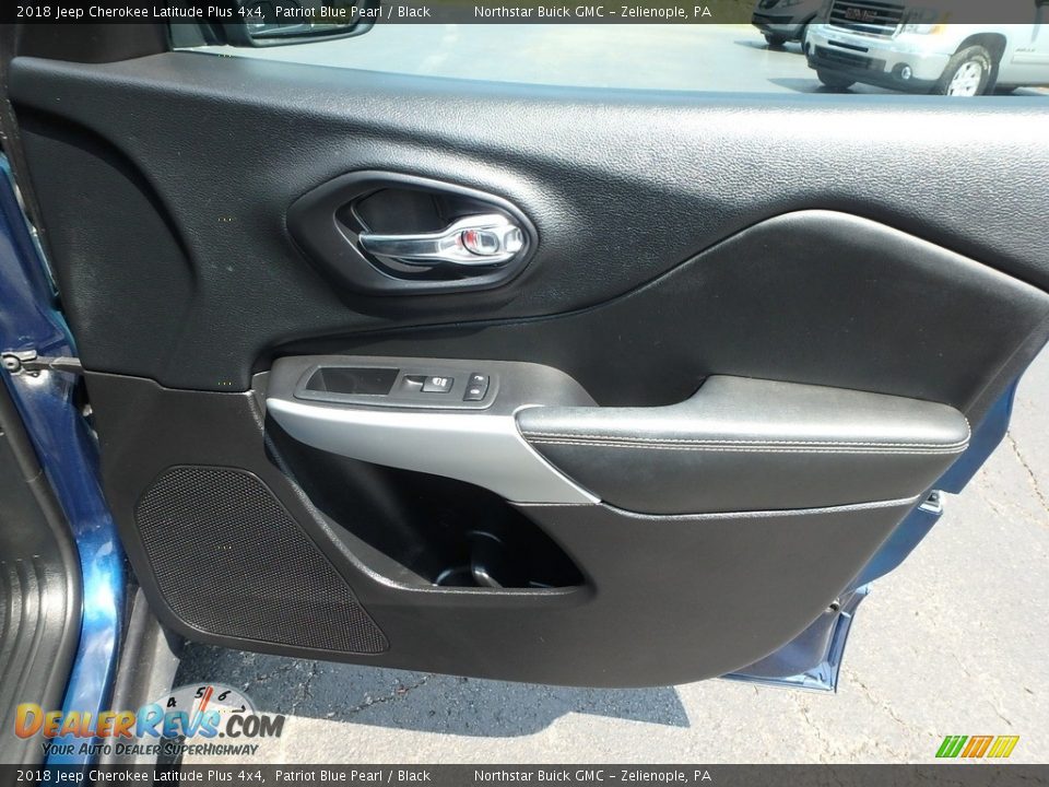 2018 Jeep Cherokee Latitude Plus 4x4 Patriot Blue Pearl / Black Photo #7