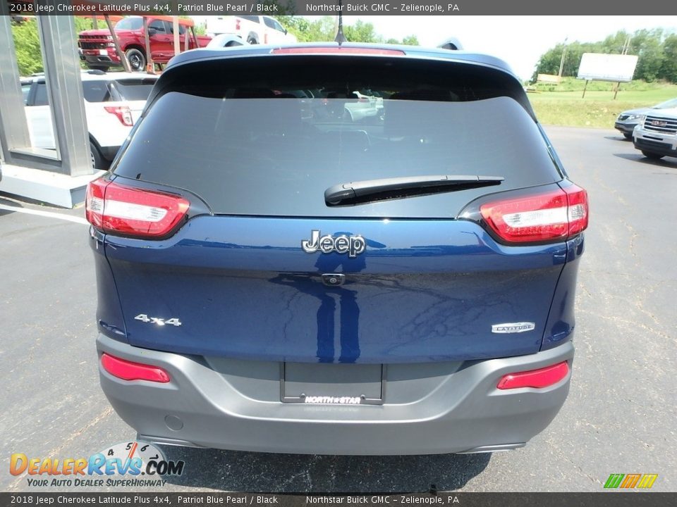 2018 Jeep Cherokee Latitude Plus 4x4 Patriot Blue Pearl / Black Photo #10