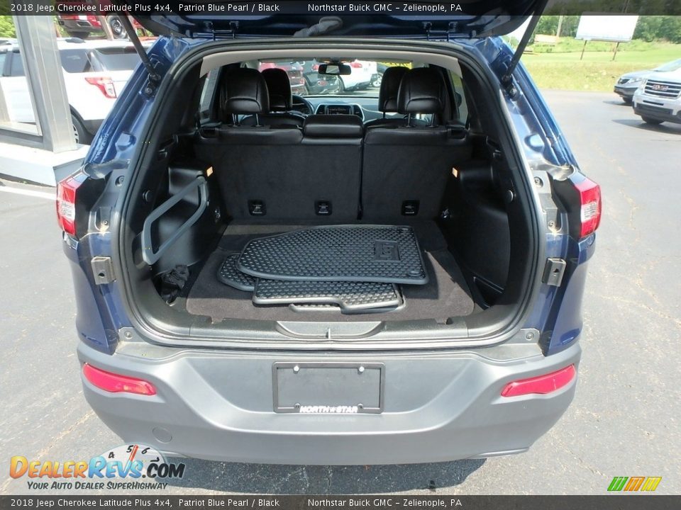 2018 Jeep Cherokee Latitude Plus 4x4 Patriot Blue Pearl / Black Photo #11