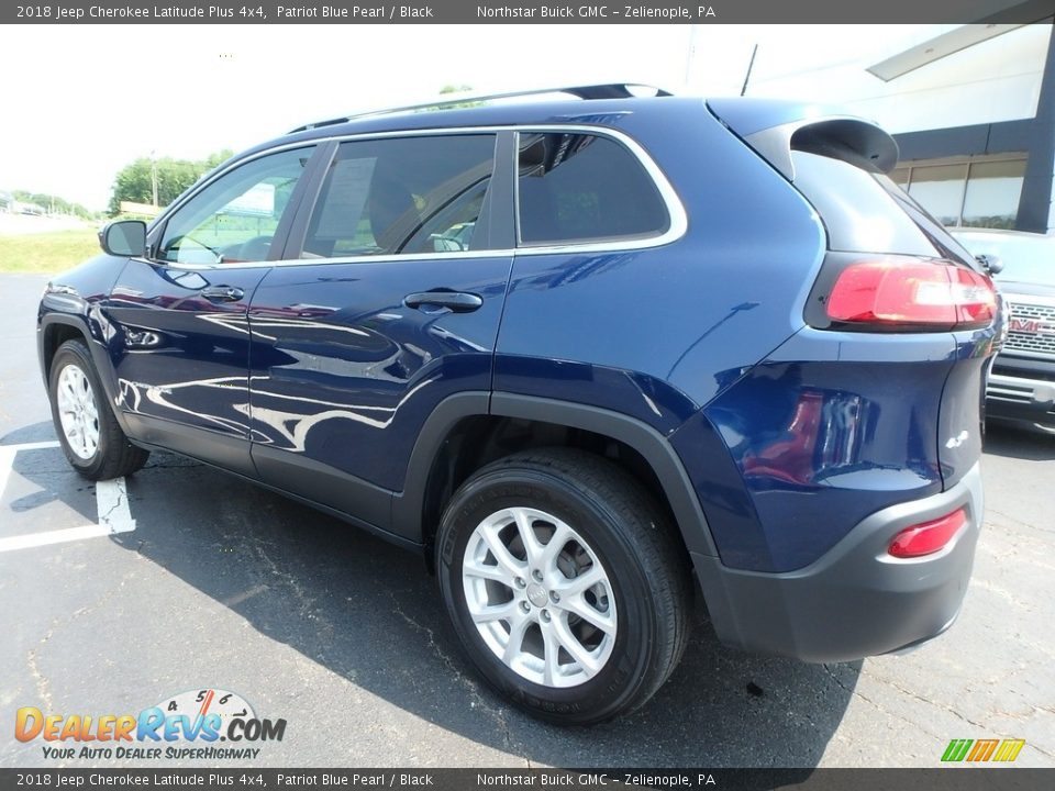 2018 Jeep Cherokee Latitude Plus 4x4 Patriot Blue Pearl / Black Photo #12