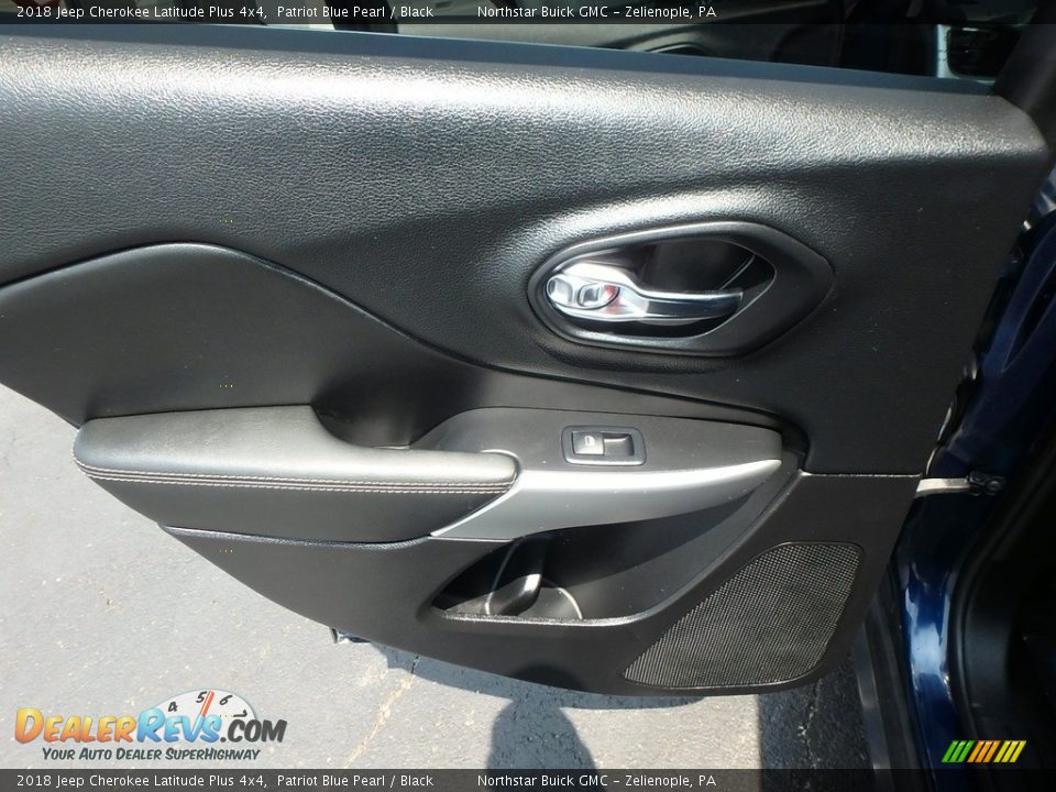 2018 Jeep Cherokee Latitude Plus 4x4 Patriot Blue Pearl / Black Photo #18