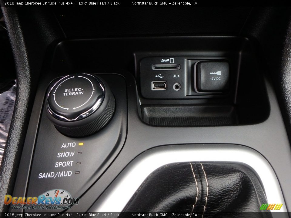 2018 Jeep Cherokee Latitude Plus 4x4 Patriot Blue Pearl / Black Photo #28