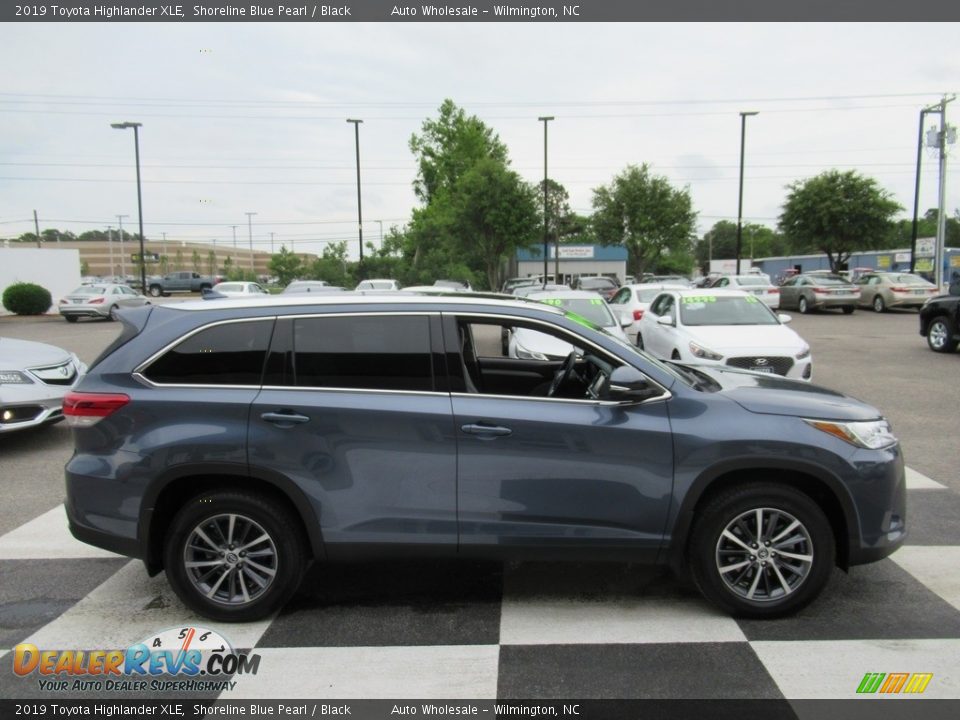 2019 Toyota Highlander XLE Shoreline Blue Pearl / Black Photo #3