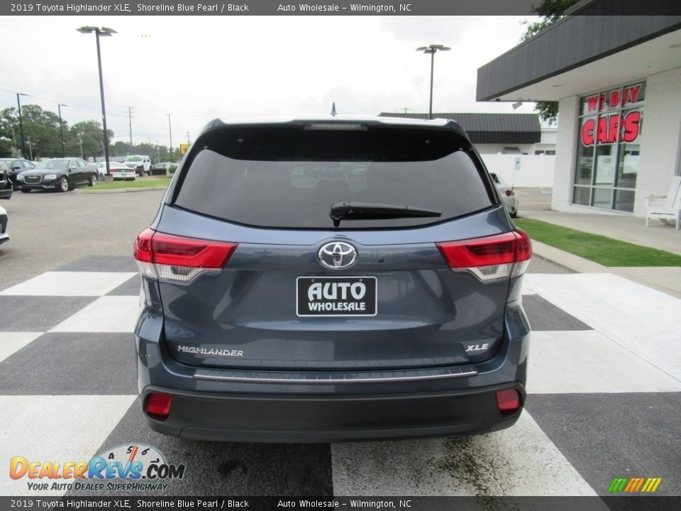 2019 Toyota Highlander XLE Shoreline Blue Pearl / Black Photo #4