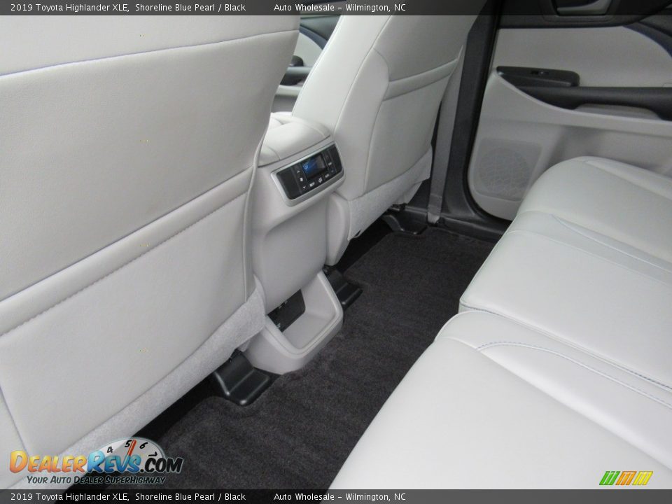 2019 Toyota Highlander XLE Shoreline Blue Pearl / Black Photo #10