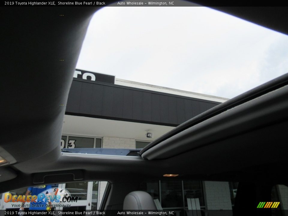 2019 Toyota Highlander XLE Shoreline Blue Pearl / Black Photo #13