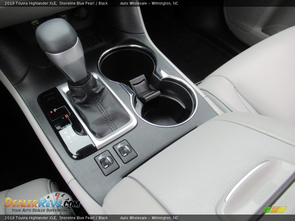 2019 Toyota Highlander XLE Shoreline Blue Pearl / Black Photo #19