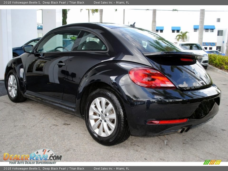 2018 Volkswagen Beetle S Deep Black Pearl / Titan Black Photo #7