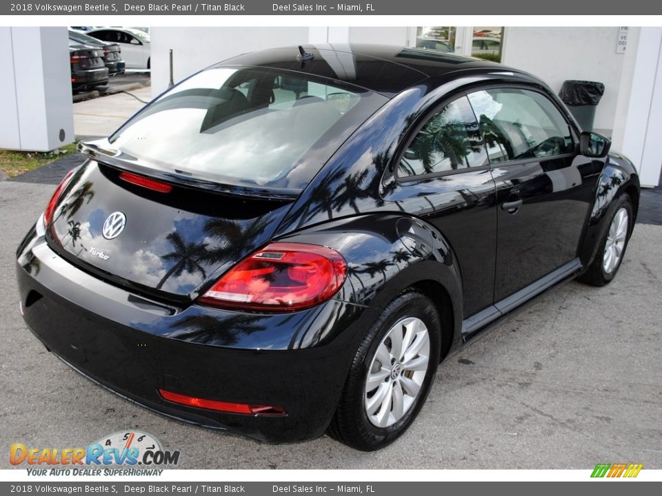 2018 Volkswagen Beetle S Deep Black Pearl / Titan Black Photo #9