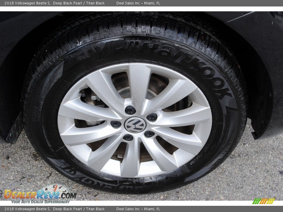 2018 Volkswagen Beetle S Deep Black Pearl / Titan Black Photo #11