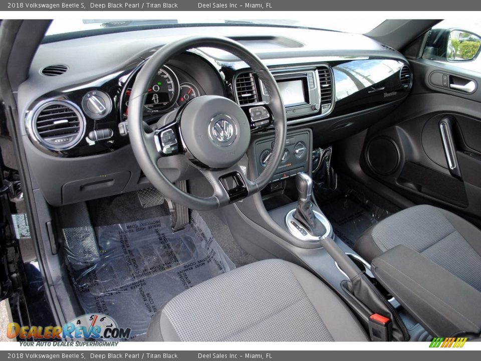 2018 Volkswagen Beetle S Deep Black Pearl / Titan Black Photo #15