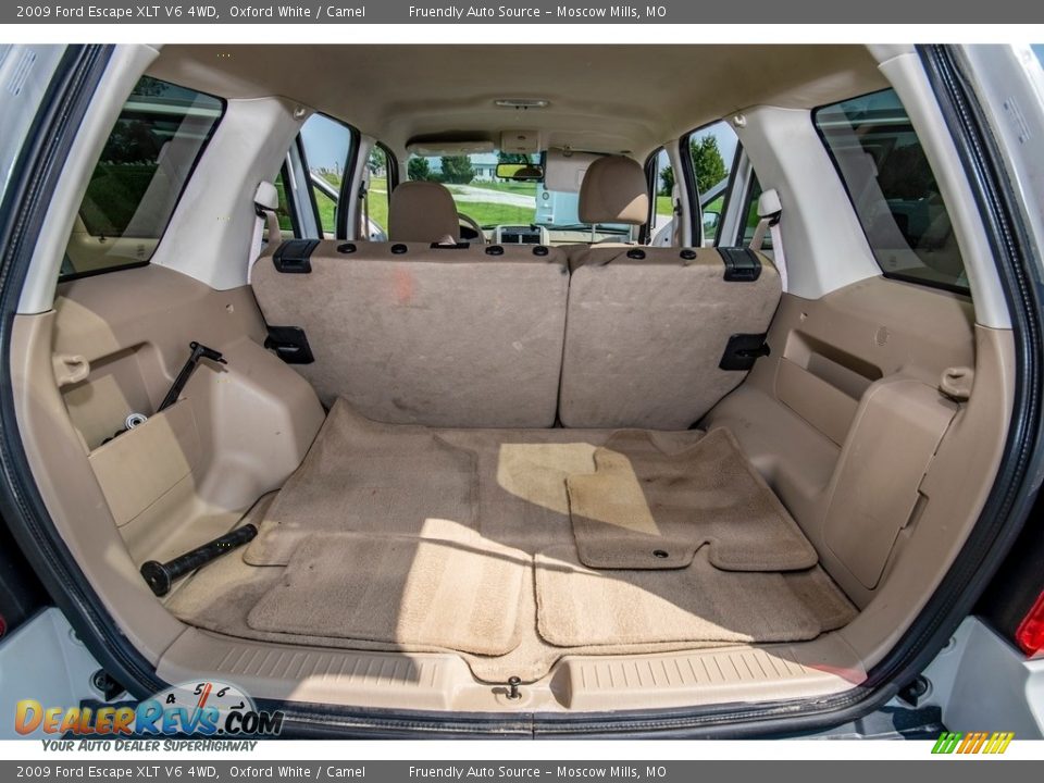 2009 Ford Escape XLT V6 4WD Oxford White / Camel Photo #17