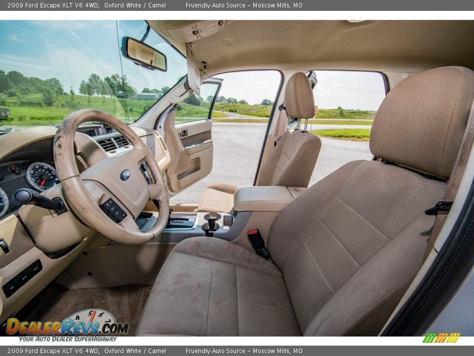 2009 Ford Escape XLT V6 4WD Oxford White / Camel Photo #19