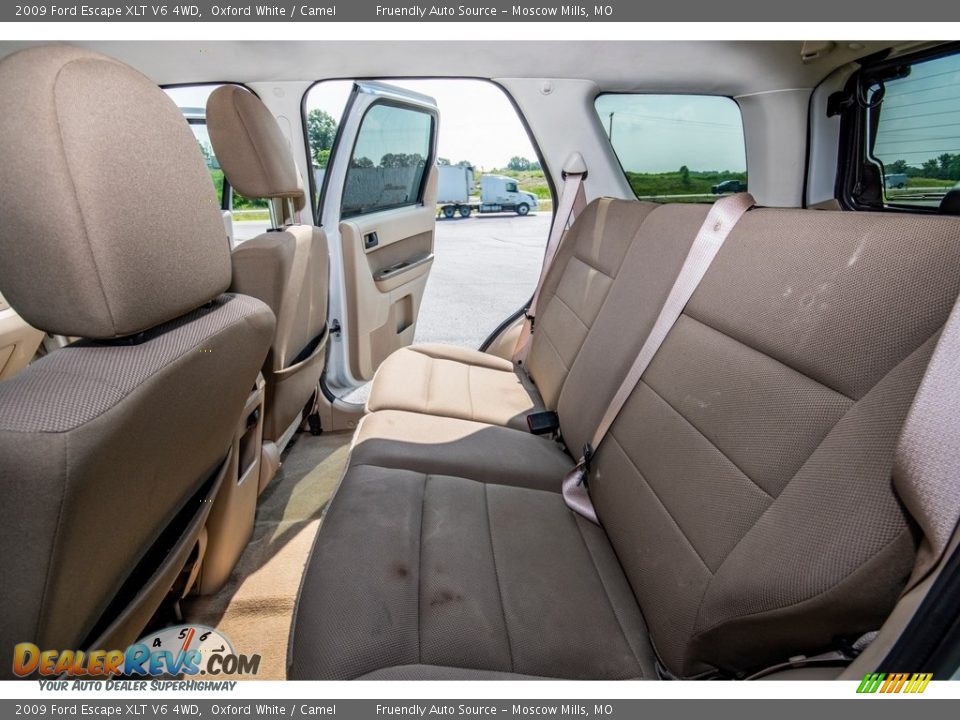 2009 Ford Escape XLT V6 4WD Oxford White / Camel Photo #23