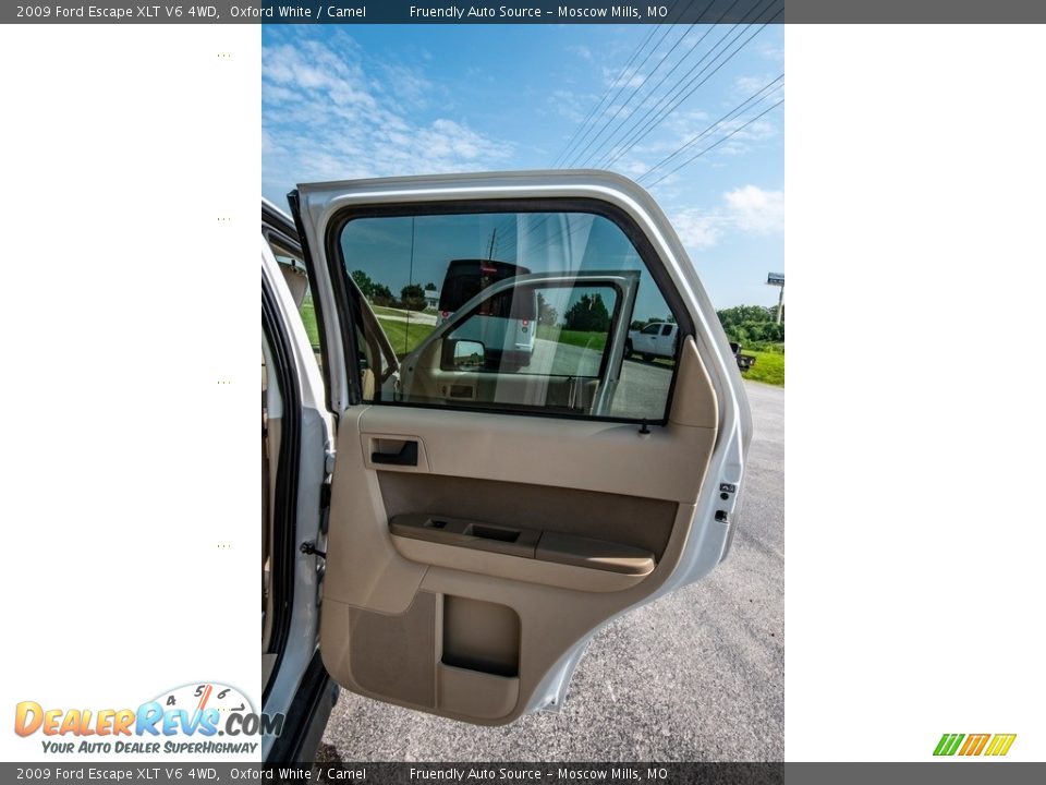 2009 Ford Escape XLT V6 4WD Oxford White / Camel Photo #25