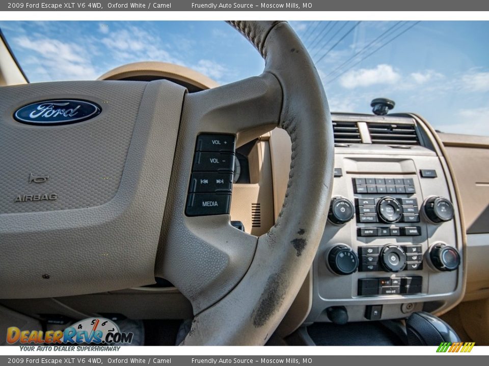 2009 Ford Escape XLT V6 4WD Oxford White / Camel Photo #34