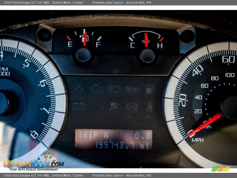 2009 Ford Escape XLT V6 4WD Oxford White / Camel Photo #36