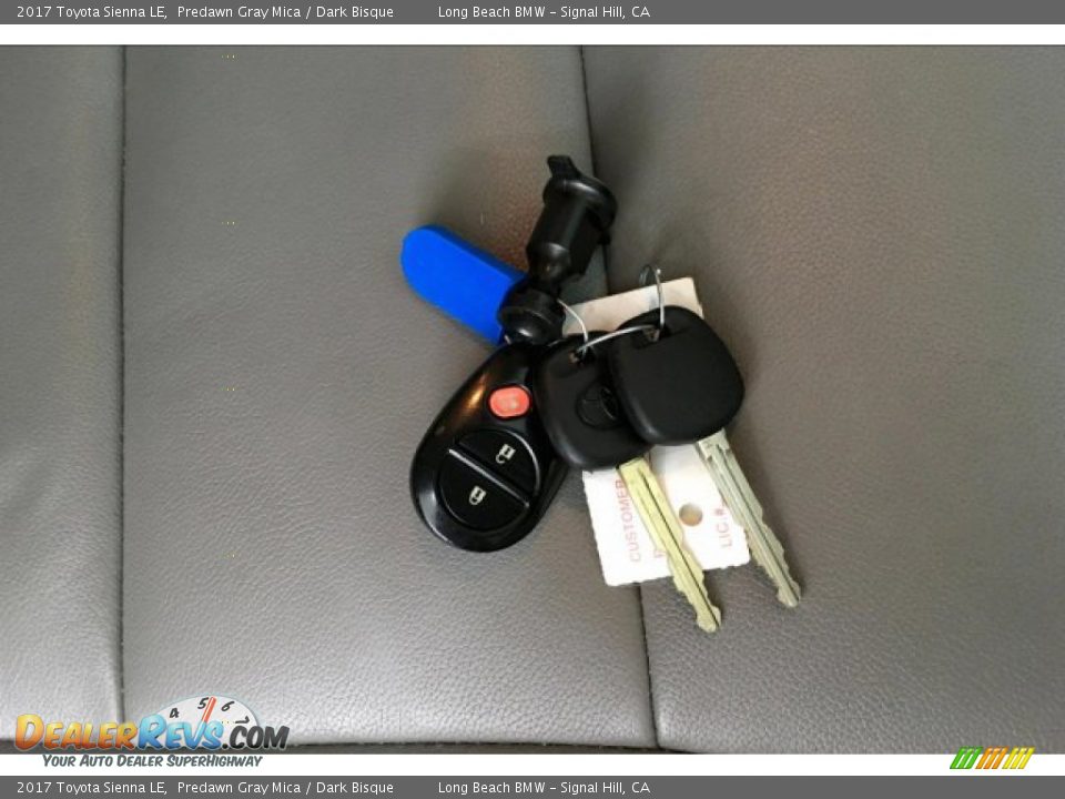 2017 Toyota Sienna LE Predawn Gray Mica / Dark Bisque Photo #11