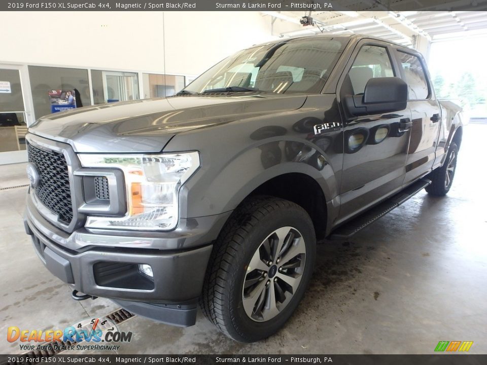 2019 Ford F150 XL SuperCab 4x4 Magnetic / Sport Black/Red Photo #4