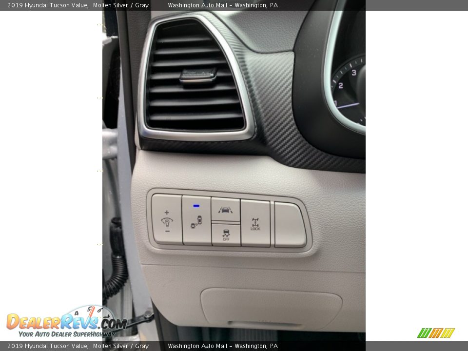 2019 Hyundai Tucson Value Molten Silver / Gray Photo #13