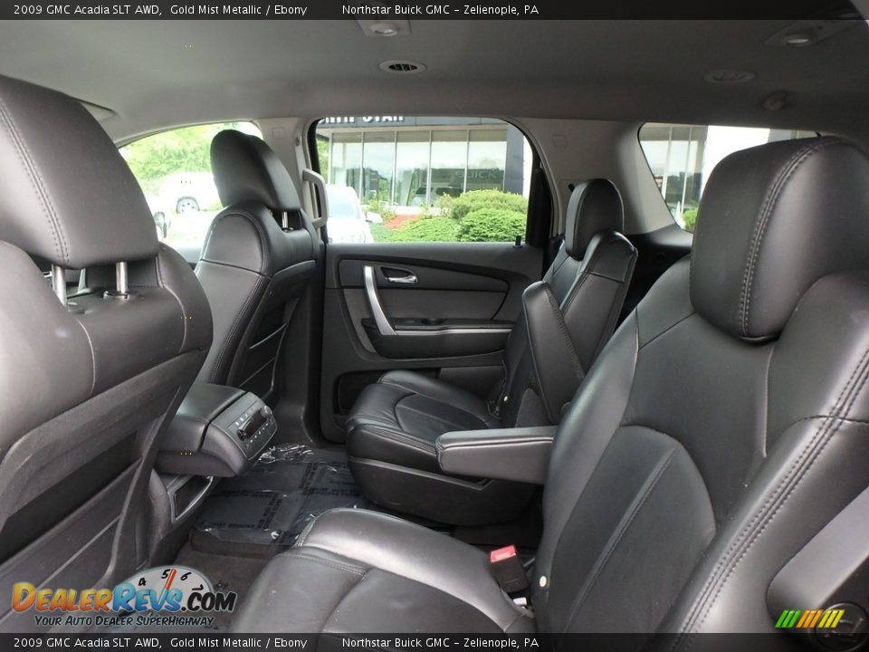 2009 GMC Acadia SLT AWD Gold Mist Metallic / Ebony Photo #17