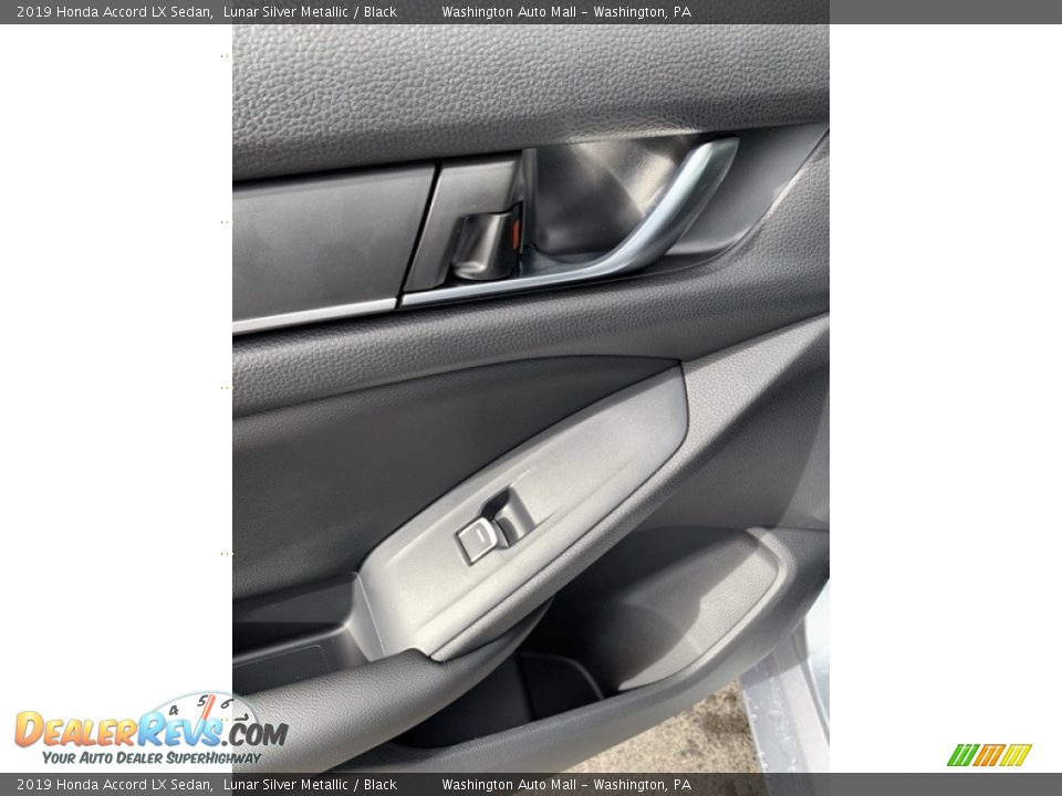 2019 Honda Accord LX Sedan Lunar Silver Metallic / Black Photo #17